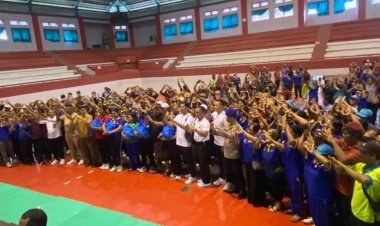 Bakti Sosial Warga Peduli Warga Sesaon ke -2 di Gelar di  Gor Gunung Agung Karang Asem